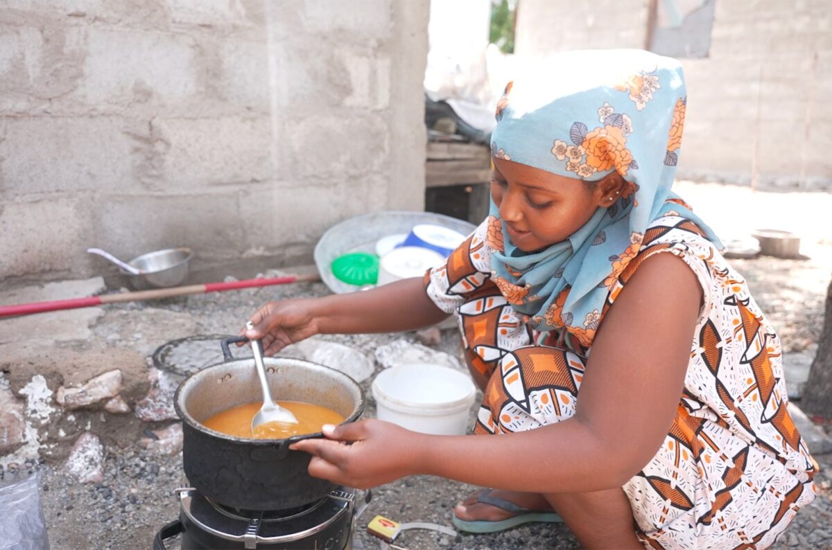 Cleaner Energy for Displaced Lives